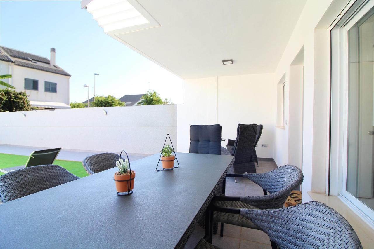 サグント Global Properties, Bonito Adosado Con Jardin En La Playa De Almardaヴィラ エクステリア 写真