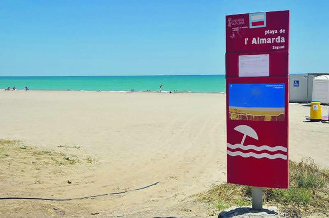サグント Global Properties, Bonito Adosado Con Jardin En La Playa De Almardaヴィラ エクステリア 写真